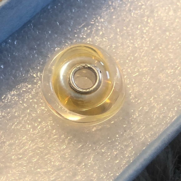 925 LAA Honey Twilight Murano Glass Beads Pearlescent yellow 61402 Retired EUC - Picture 3 of 12